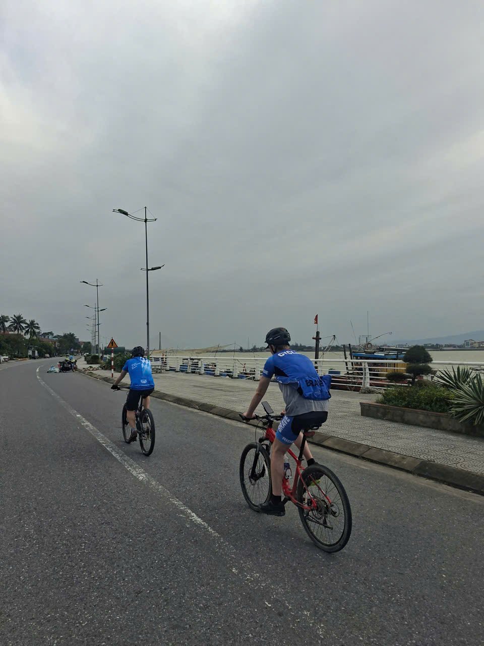 Hue to Da Nang Bicycle Tour 1 Day